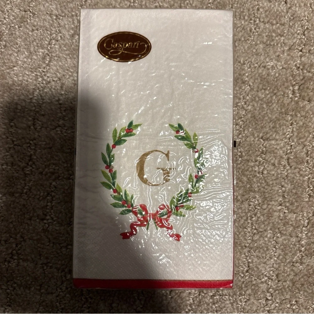Caspari Christmas Laurel Wreath Monogram Letter G 15 Triple Ply Napkins 33x40